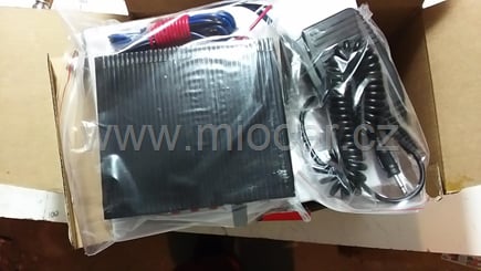 Megafon 100W, 12V, mikrofon - megafon-100W-sirena-do-auta-s-mikrofonem-12-V (2)