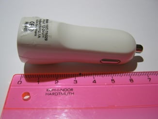 Duální USB nabíječka 5V, 1A / 2,1A - Nabíječka USB do auta (3)
