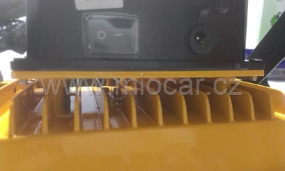 Led reflektor přenosný 20W AKU COB - Přenosné aku - dobíjecí LED světlo  LED halogen 20W IP65 se svítivostí 1800 lm. FLA 2010 (6)