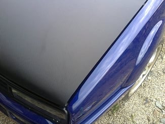 Polep vozů, motorek instalace 3D folií - Corrado VW kapota černý carbon