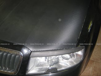Carbon folie 3D ROLE  černá - Škoda Superb polep kapoty folie 3D carbon.