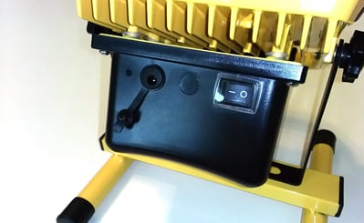 LED reflektor, pracovní světlo 20W přenosné AKU - LED_halogen_dobijeci_20W-AKU (30)
