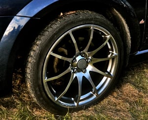 Barva na brzdy a motor  kelímek 250 ml zlatá - Barvy na brzdiče jsou příjemným malým doplňkem tuning aut. 