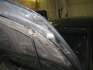Polep vozů, motorek instalace 3D folií - Škoda Superb detail zakončení kapoty .