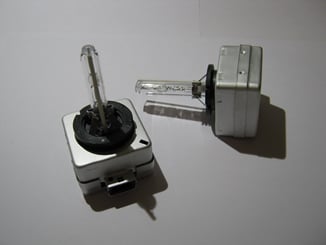 Výbojka D1S xenon 2KS sada - 2x xenon výbojka D1S.