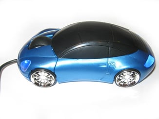 Myš ve tvaru auta Porsche NEW optická USB svítící modrá - porsche (2).JPG