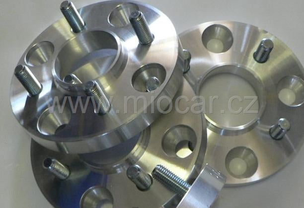 Rozšiřovací podložka pod kola pro změnu rozteče se štefty -  40mm