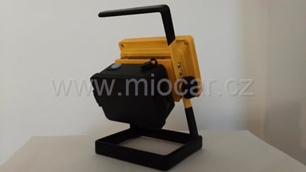 LED reflektor 10W přenosný AKU - LED_reflektor_10W_přenosný_AKU (9)