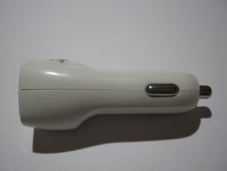 Duální USB nabíječka 5V, 1A / 2,1A - Nabíječka USB do auta (2)