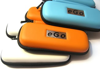 Pouzdro eGo malé bílé - Poudro eGo v nabídce různé barvy.