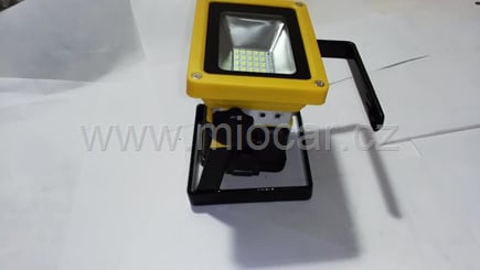 LED reflektor, pracovní světlo 10W, 30W přenosné aku - pracovni-svetlo-led-halogen-30W-10W-strobo (10)