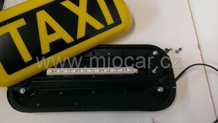 Taxi maják na střechu magnetický 12V, velký LED podsvícení - Taxi maják LED diodový magnetický (2)