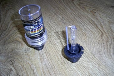 Xenon výbojka D2C / D2R / D2S 4300K balení 2KS - d2 (2).jpg