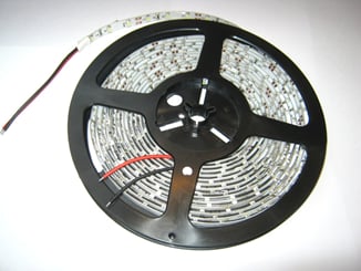 Led pásek / STRIP 5m bílý 12V 24W - Světelný samolepící páskek SMD LED bílé barvy,
