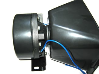 Megafon 100W, 12V,  MAXI s mikrofonem - Siréna 100W k megafonu do auta, rozměry 185 x 120 x 160 mm.