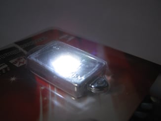 SMD LED POD  osvětlení bílé - Možnost uchycení šrouby nebo lepením. Oboustranná lepící páska je součástí balení.