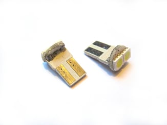 LED T10 SMD žárovka bezpaticová 12V 2xled 2ks bílá  - 2x super svítivá SMD LED v každé žárovce, napájecí napětí 12V