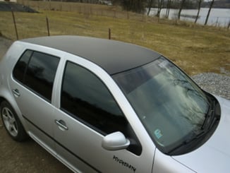 Polep vozů, motorek instalace 3D folií - Golf IV polep střechy.jpg