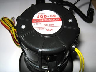 Megafon s mikrofónem do auta na 12V - siréna JQD 30 W 3 tóny ovl. panel - Megafon s mikrofónem do auta na 12V - siréna 30 W (2).JPG