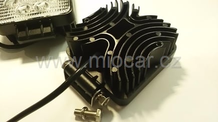 Led pracovní světla 27W, 9x led hranatá - Led_pracovni_svetlo_27W (4)