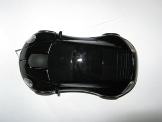 Myš ve tvaru auta Porsche optická USB svítící černá - myš černá tune usb (2).JPG