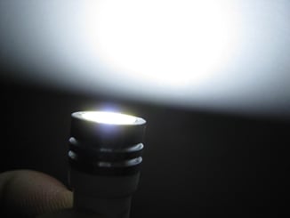 LED  SMD žárovky bezpaticové   12V T10 2ks bílá / barva světla 6000 K - Real foto SMD T 10 bílá barva.JPG