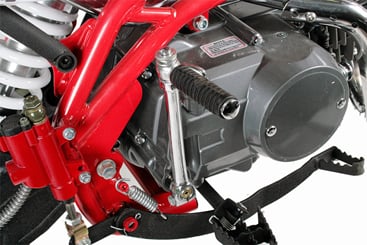 Motor 125 ccm 4-takt Loncin licence, 4 rychlosti - Motor 125 ccm 4-takt Loncin licence, 4 rychlosti.