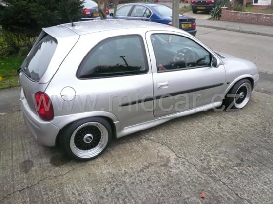 OPEL CORSA B - prahy