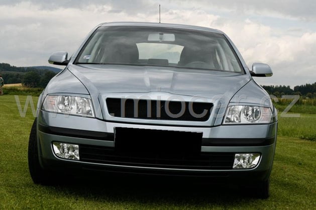 Škoda Octavia II přední maska mřížka