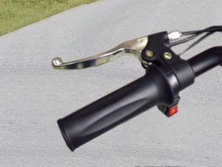 AERO elektrická koloběžka  elektro 800W Cross - Kovové páčky