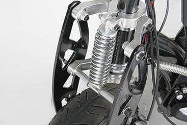 Elektrická koloběžka 1000 W - elektricka_motorova_kolobezka_1000_w Přední vidlice: vahadlová s pružinou (model 2010)